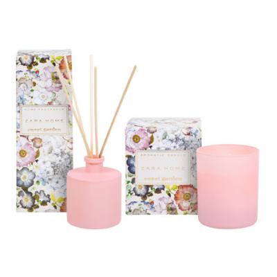 Diffusore di profumo e candela floreali