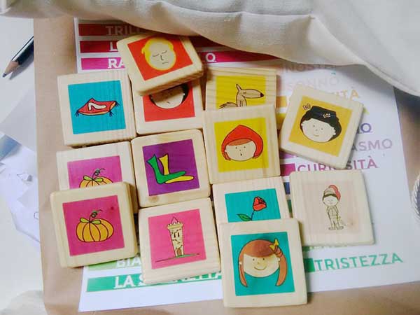 Emozioni in Fiaba di Viviana Hutter, gioco in legno per bambini
