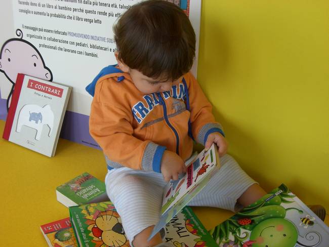 Bimbi e libri - Nati per Leggere