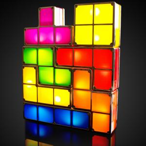 lampada 'Tetris' smontabile e componibile 29 euro troppotogo.it lampada 'Tetris' smontabile e componibile 29 euro troppotogo.it
